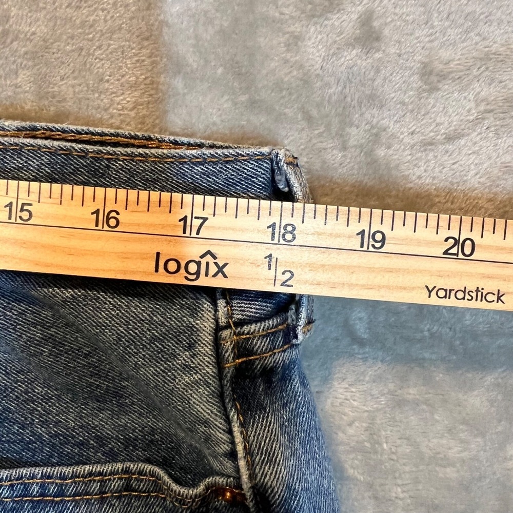 Levis 505 Jeans Mens 38x32(29) Medium Wash Regular Fit Straight Leg Causal Work - Picture 4 of 10